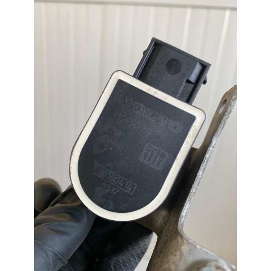 Cantar xenon dreapta fata VOLVO V40 XC60 S60 V60 31258179 31429141