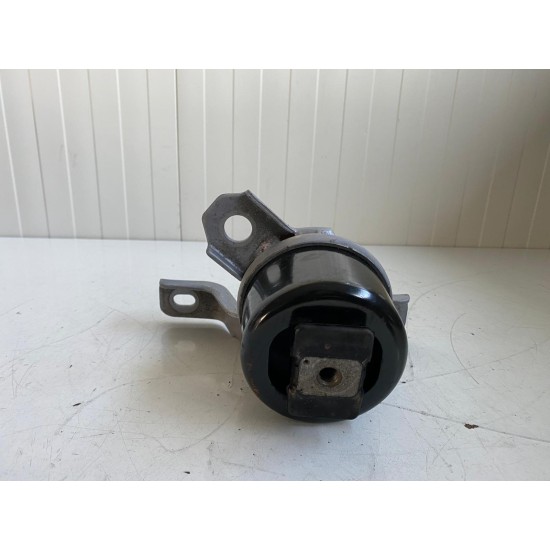 Engine mounting bracket 2.0 4rollers VOLVO S60 V60 XC60 S60CC V60CC V70 XC70 2007-2018 31330135