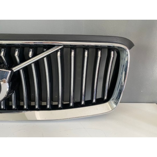 Grila bara fata VOLVO XC90 2021+ FACELIFT MOMENTUM 31698400 31698408 32365185 32365190 Grila bara fata VOLVO XC90 2021+ FACELIFT MOMENTUM 31698400 31698408 32365185 32365190