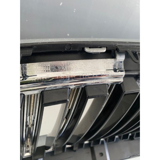 Grila bara fata VOLVO XC90 2021+ FACELIFT MOMENTUM 31698400 31698408 32365185 32365190 Grila bara fata VOLVO XC90 2021+ FACELIFT MOMENTUM 31698400 31698408 32365185 32365190