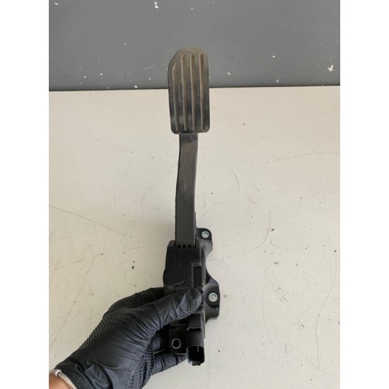 Accelerator pedal Volvo XC60 S60 V60 31329058 Accelerator pedal Volvo XC60 S60 V60 31329058
