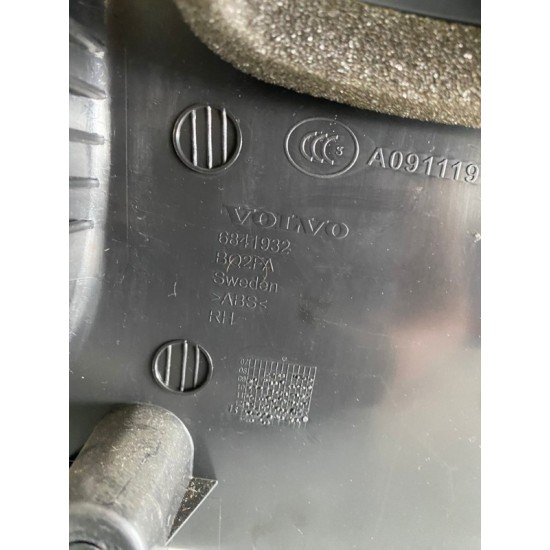 Ornament interior stalp central dreapta B-pillar VOLVO XC60 2015 39818029 30721219 6841932