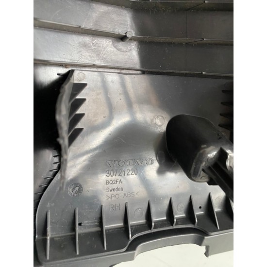 Ornament interior dreapta centura mijloc B-pillar VOLVO XC60 30721220 39820055