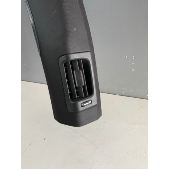 Ornament interior dreapta centura mijloc B-pillar VOLVO XC60 30721220 39820055