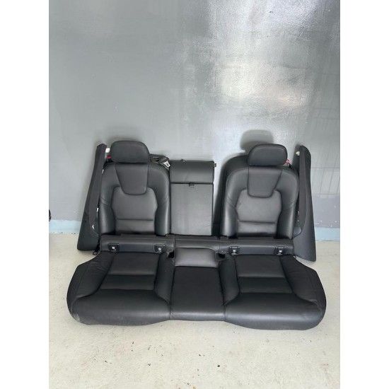 Bancheta spate piele negru cu incalzire VOLVO XC60 2018+ Bancheta spate piele negru cu incalzire VOLVO XC60 2018+