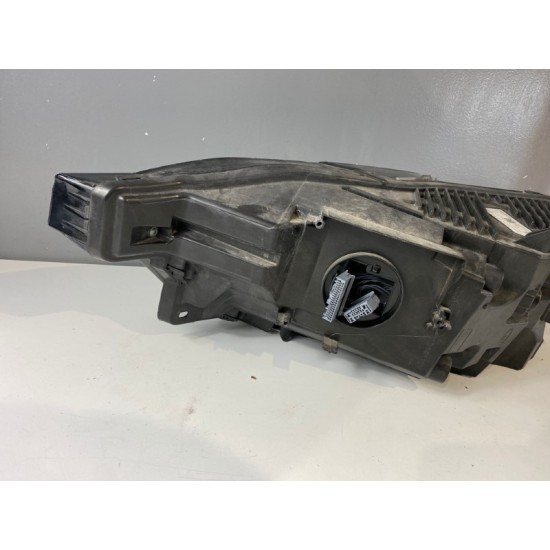 Far dreapta MID LED LHD VOLVO XC60 FACELIFT 2021+ 32342515 Far dreapta MID LED LHD VOLVO XC60 FACELIFT 2021+ 32342515