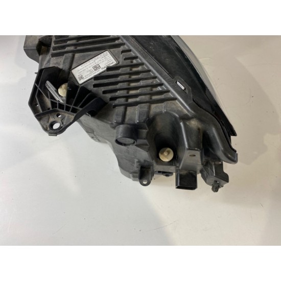 Far dreapta MID LED LHD VOLVO XC60 FACELIFT 2021+ 32342515 Far dreapta MID LED LHD VOLVO XC60 FACELIFT 2021+ 32342515