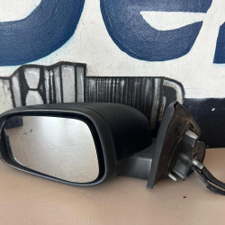 Left mirror with damaged case Volvo S60 2005-2006 30634065