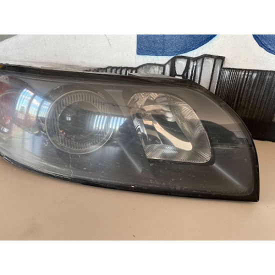 Front right headlight Volvo S40 2004-2007 30698874