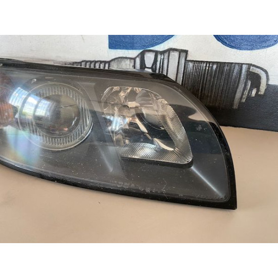 Front right headlight Volvo S40 2004-2007 30698874