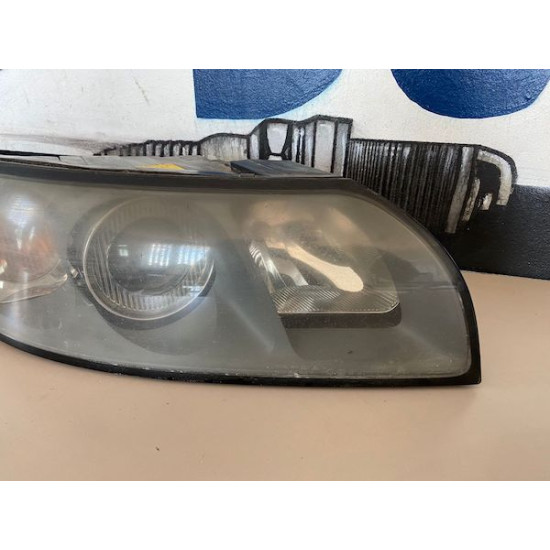 Right headlight VOLVO V50 2004-2007 30678913