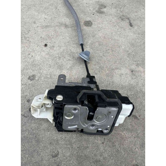 Broasca incuietoare usa dreapta spate Volvo V40 31391827