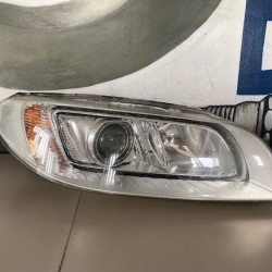 Right xenon headlight Volvo S80 V70 XC70 2014+ 31420014