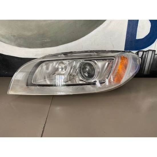 Far stanga fata Volvo V70 S80 XC70 2014+ 31420013