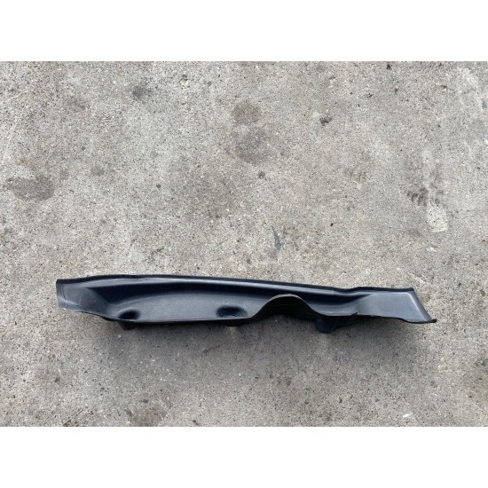 Ornament aripa dreapta Volvo XC60 2018+ 31425388