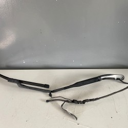 Brat stergator dreapta cu incalzire Volvo XC60 2018+ W000082546 31416840