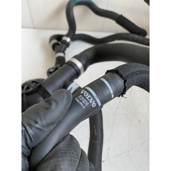 Radiator hoses VOLVO V60 2017 31439748 31319215