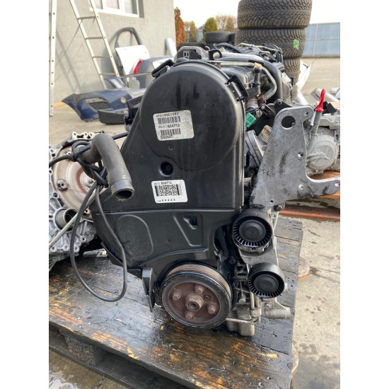Motor Volvo S60 V70 XC70 XC90 D5244T4 8252333 36050449 36002530
