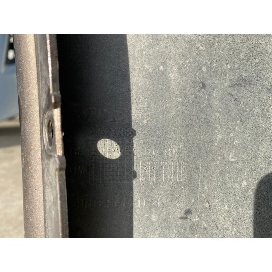 Bara fata cu gauri de spalatori si senzori VOLVO XC60 Facelfit 2014+ 31323765 31425495