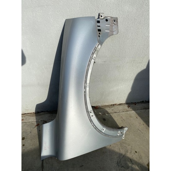 Aripa dreapta fata VOLVO XC90 2007-2014 30796495