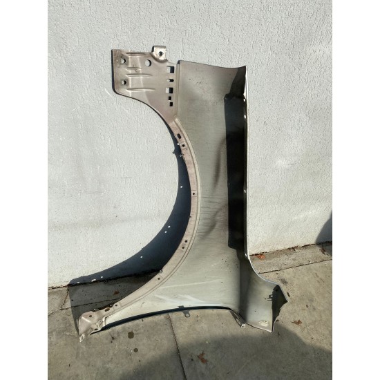 Aripa dreapta fata VOLVO XC90 2007-2014 30796495