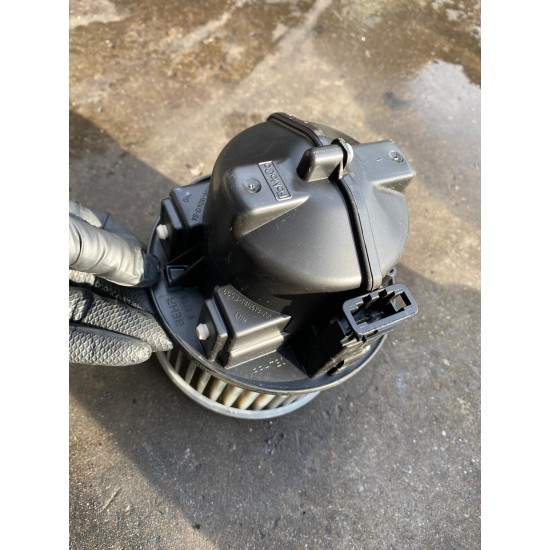 Ventilator habitaclu Volvo V60 XC60 S60 6G9N-18D413-AA 31291516