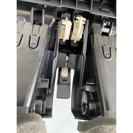 Central air ventilation dashboard air outlet Volvo V40 2012+ 31307021 1284618