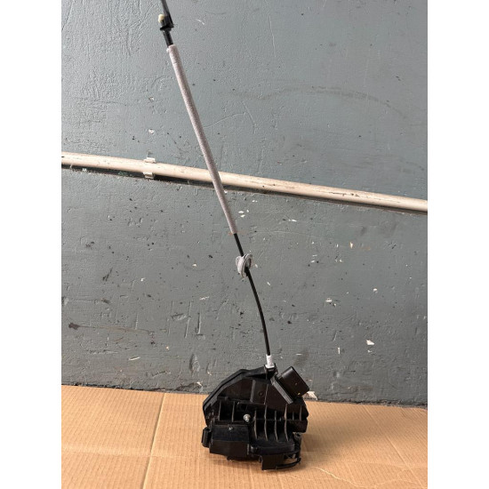 Front left door lock mechanism Volvo V60 S60 31301740, 31349858, 31301738, 31349859 Front left door lock mechanism Volvo V60 S60 31301740, 31349858, 31301738, 31349859