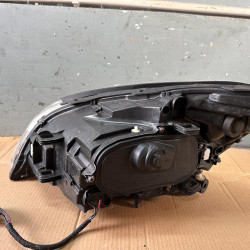 Right headlight with halogen Volvo V60 S60 31383067