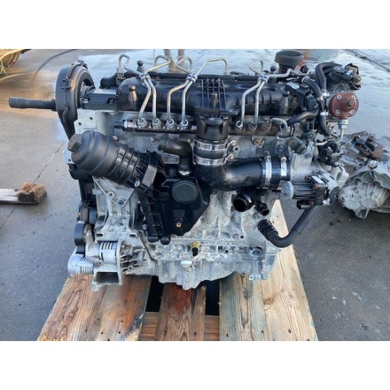 Motor VOLVO V40 2013-2014 D5204T6 36050627