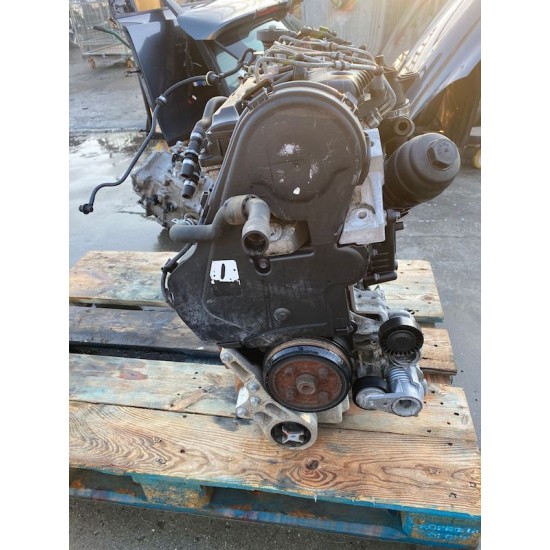 Motor VOLVO V40 2013-2014 D5204T6 36050627