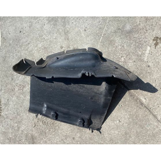 Suport radiator stanga VOLVO V60 D6 HYBRID 2016 31353044