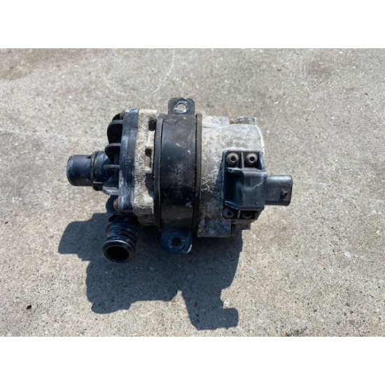 Additional water pump VOLVO V60 D6 HYBRID 2014+ 31293979 Additional water pump VOLVO V60 D6 HYBRID 2014+ 31293979