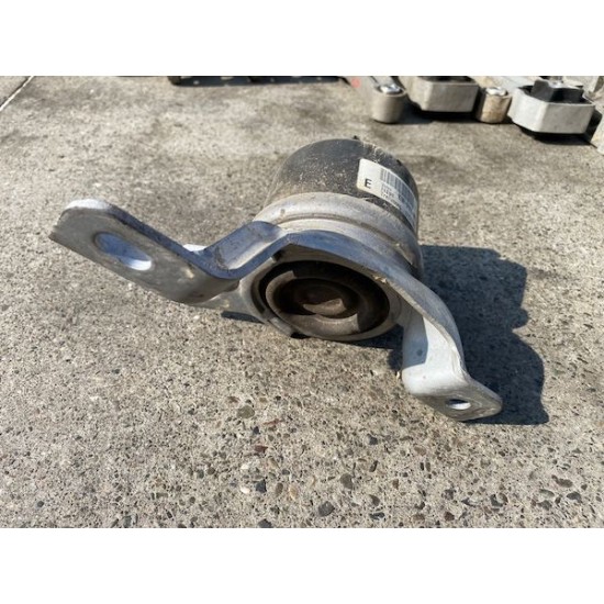 Engine mounting right VOLVO S60 V60 S80 XC60 V70 XC70 30793318 8G9N-6F012-BB