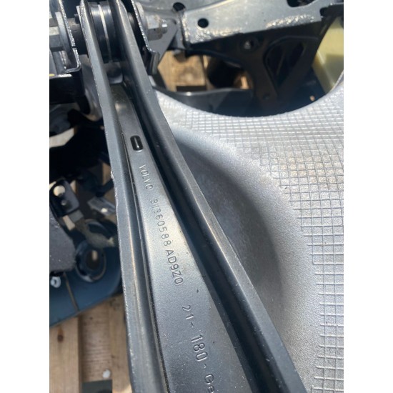 Punte spate completa 4x4 VOLVO V60 V90 XC60 XC90 V60CC V90CC 2016+ 32292927 