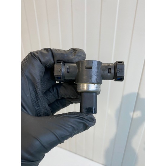 Senzor presiune combustibil VOLVO S60 V60 V90 XC40 XC60 V70 XC90 V40 S90 31432653