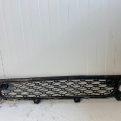 Front Bumper Center Lower Grille Volvo 2009-2013 30763423 30763422 31294054