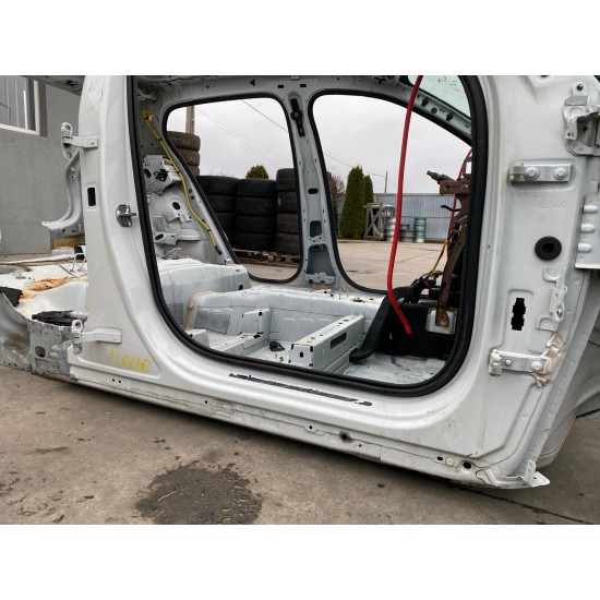 Prag dreapta VOLVO XC40 2018 32310039