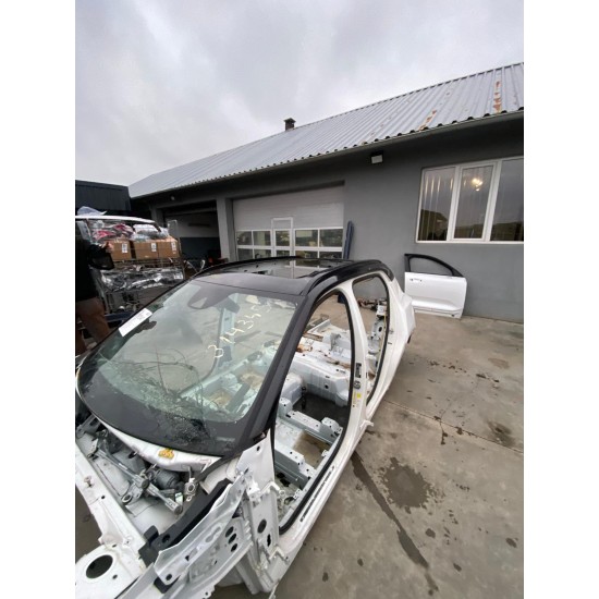 Cupola VOLVO XC40 2018 32353875 31675574