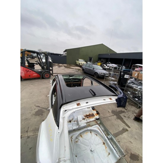 Cupola VOLVO XC40 2018 32353875 31675574