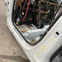 Prag stanga VOLVO XC40 2018 32310038