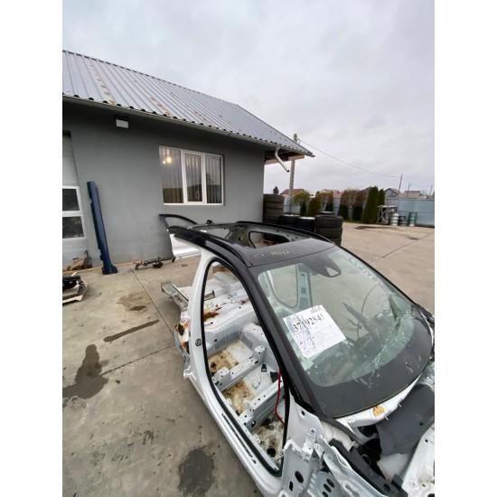 Cupola VOLVO XC40 2018 32353875 31675574