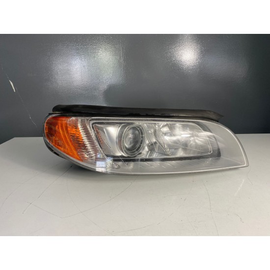 Far dreapta xenon adaptiv Volvo S80 XC70 V70 2011-2014 31353321