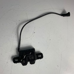 Broasca capota dreapta VOLVO S80 V70 XC70 31356007 31298608