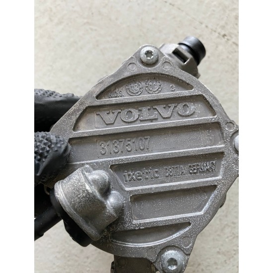Pompa vacum Volvo V60 V70 XC70 XC60 V40 31258031 31375107 31375106 Pompa vacum Volvo V60 V70 XC70 XC60 V40 31258031 31375107 31375106