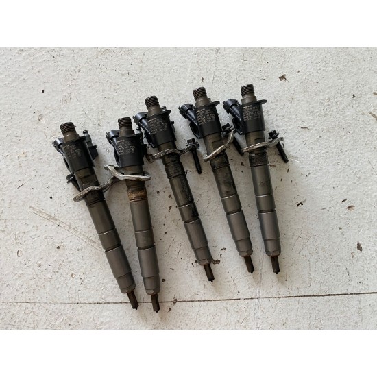 Set Injectoare 2.0 5 cilindri 163cp Volvo S60 V60 XC60 V70 XC70 S80 31303238 Set Injectoare 2.0 5 cilindri 163cp Volvo S60 V60 XC60 V70 XC70 S80 31303238
