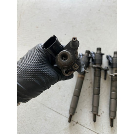 Set Injectoare 2.0 5 cilindri 163cp Volvo S60 V60 XC60 V70 XC70 S80 31303238