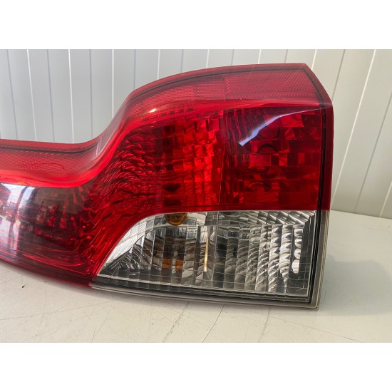 Stop dreapta spate Volvo V50 30744542 30763510 30763512 Stop dreapta spate Volvo V50 30744542 30763510 30763512