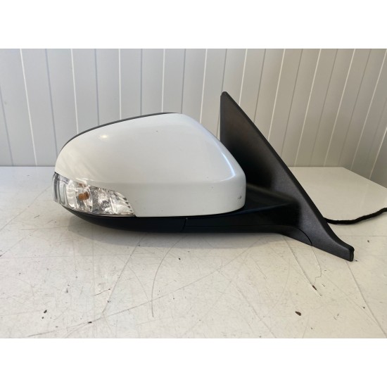 Oglinda dreapta 6 fire VOLVO S40 V50 2008-2012 31299492 31218685  Oglinda dreapta 6 fire VOLVO S40 V50 2008-2012 31299492 31218685