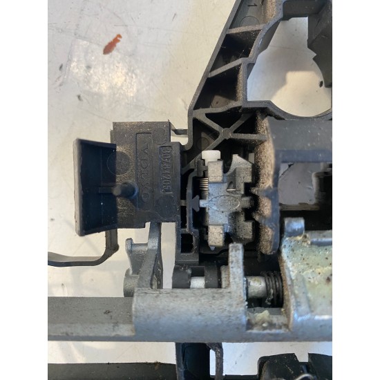 Suport broasca usa spate dreapta VOLVO V50 2011 30784205